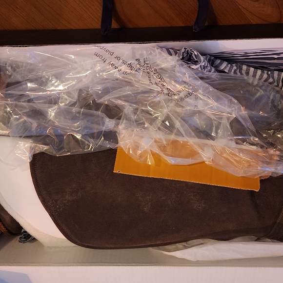 Splendid footwear, style: Oakville, color: Smoke CS . Cowhide suede size 6.5 - Picture 8 of 11